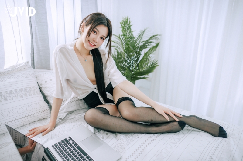 18040751596