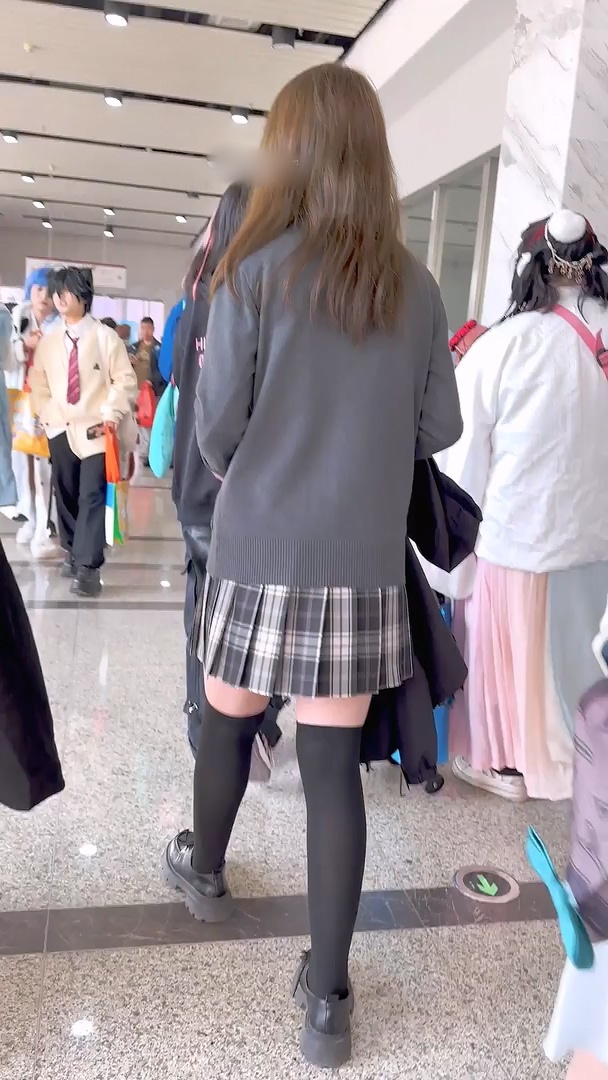 11020947402