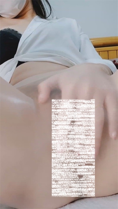 16084409215