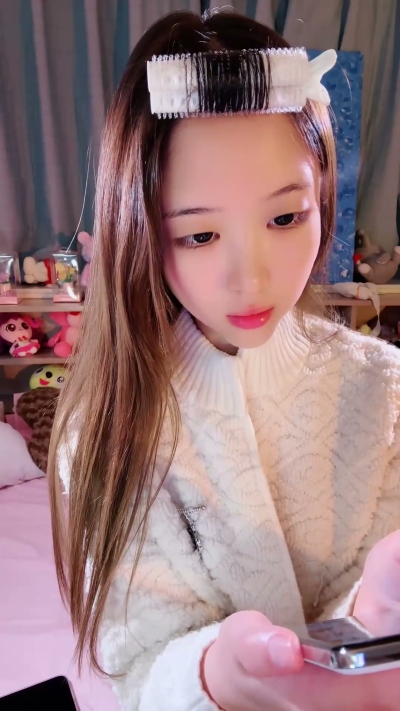 24090127897