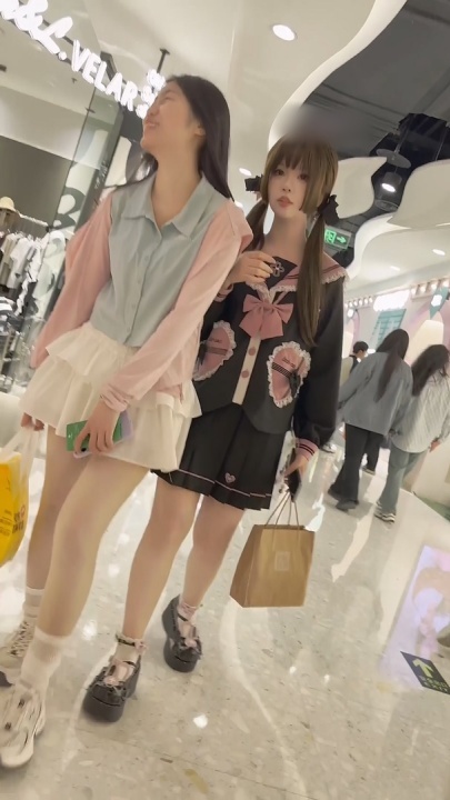 06051258122