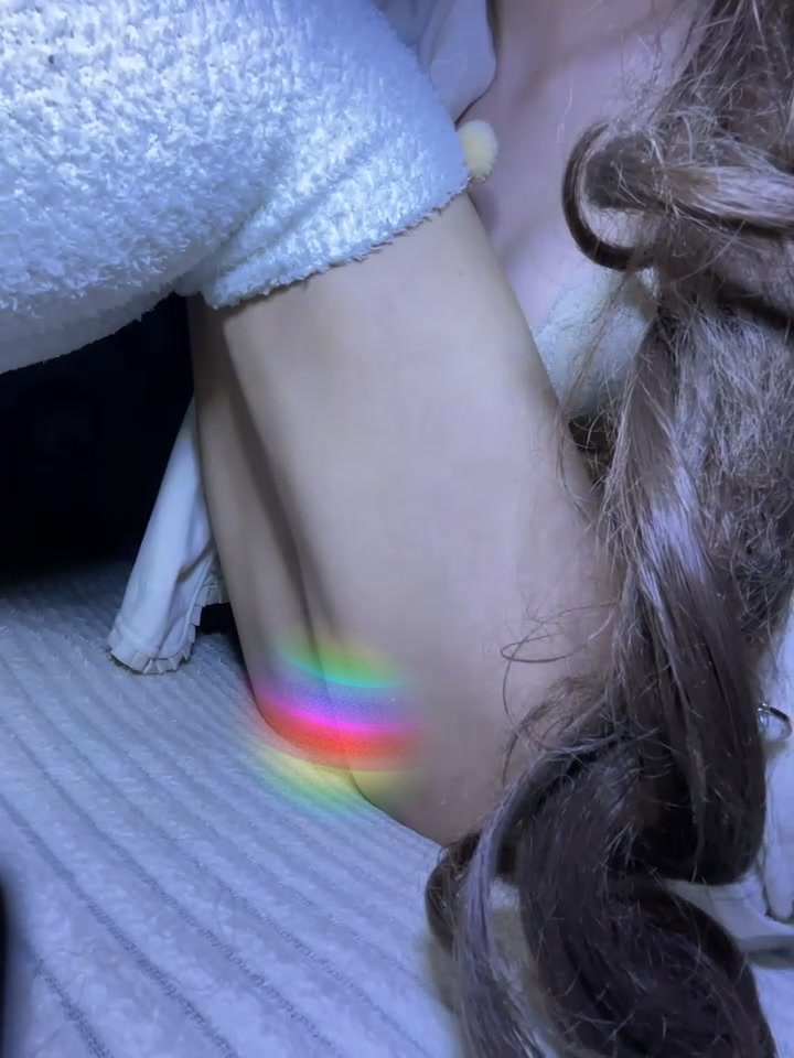 16050559243