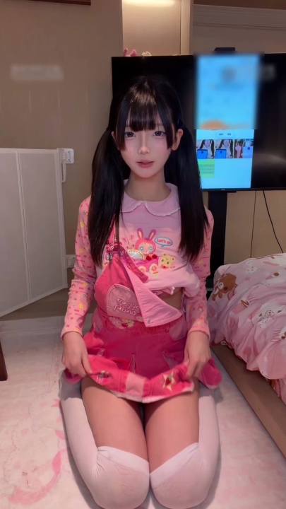ST站巨乳哺乳期【BK_PINK1021】+网易CC【依阳】+推特【金币崽】3V 19分钟 914M