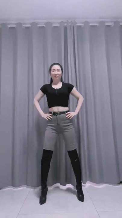 广场舞 金金广场舞 风骚熟女情趣内衣1V1骚舞8V【0.6G】