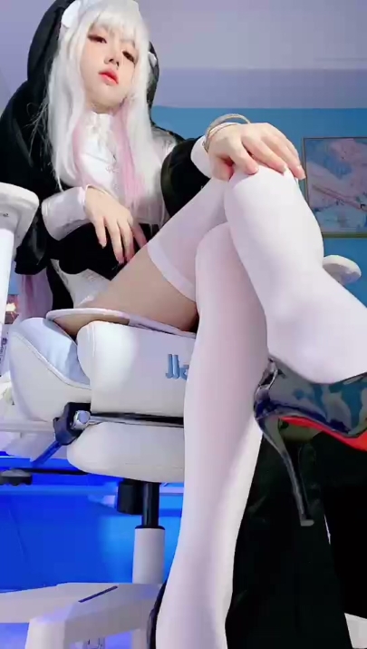 快手370W粉颜值二次元小妹【佳佳小拖把】合集 82V 4小时 8.43G