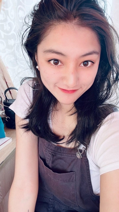 最新 裸条裸贷果条果贷 四位妹子 图片若干 50V 3.66G