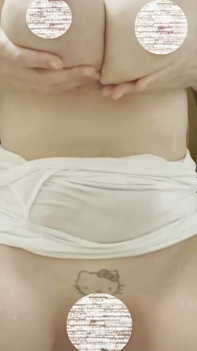推特天生超级奶牛母乳博主『Bumpinbaccas』疯狂挤奶自产自销奶量惊人 6V 1小时 2.4G
