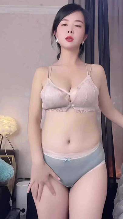快手 梦梦睡不醒 极品大奶御姐脸穴同框紫薇裸舞4V【564M】