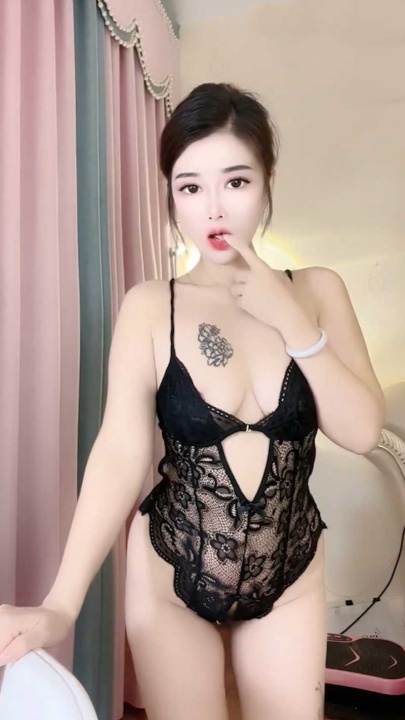 快手百万网红 雯宝 高价定制骚舞 雪白酮体性感蛊惑 妖艳舞姿骚态百出！ 1V 19分X914